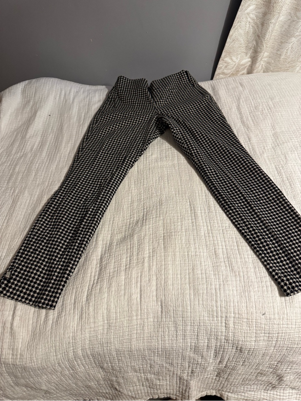 Old Navy Black White Houndstooth Pants Women’s Size 0 Classic Work Trousers